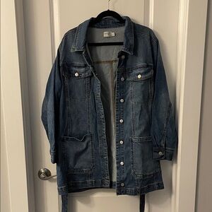 Terra & Sky Women's Blue Denim Shirt Jacket